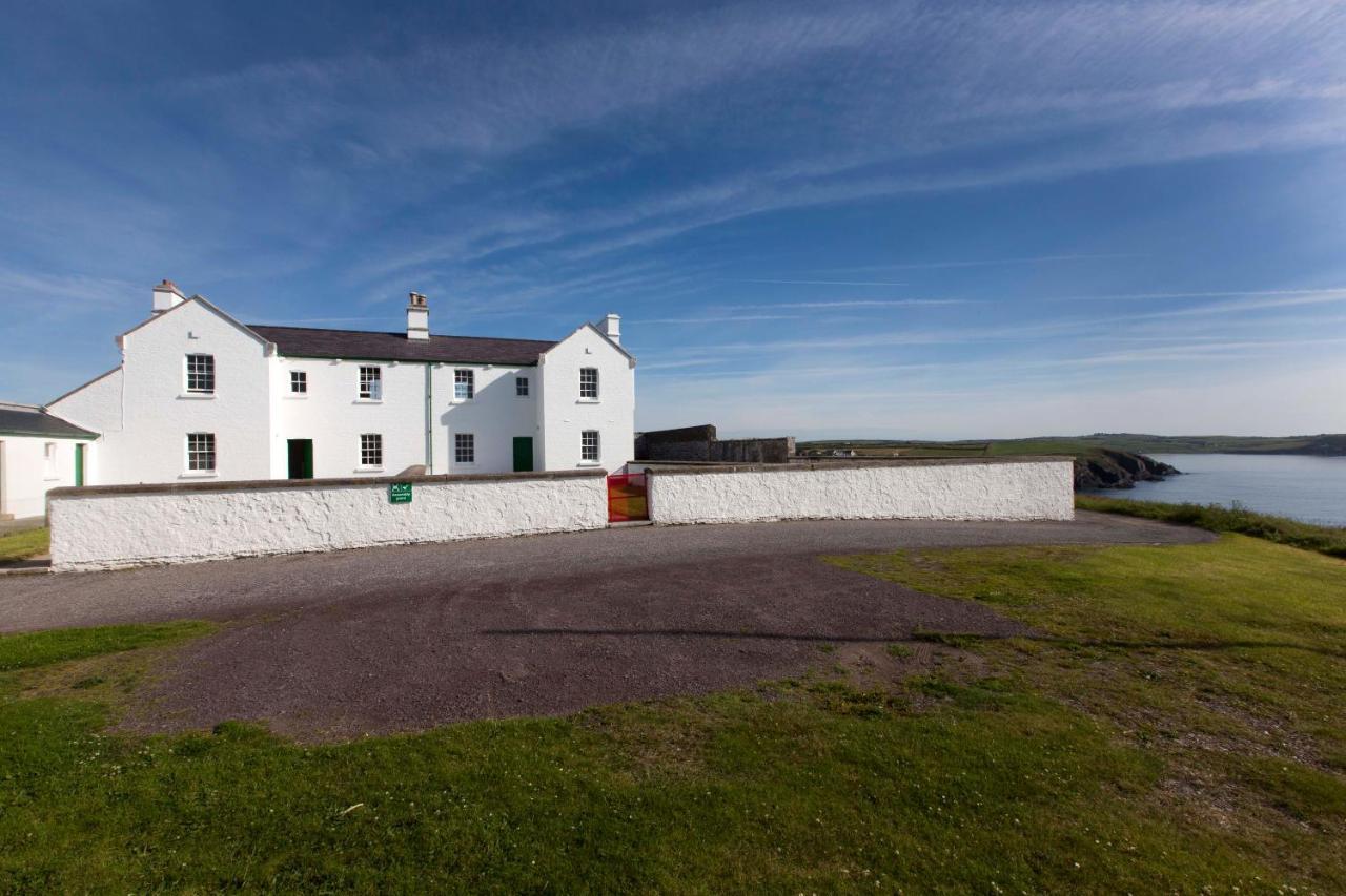 Donoure Galley Head Lightkeeper'S Houses מראה חיצוני תמונה